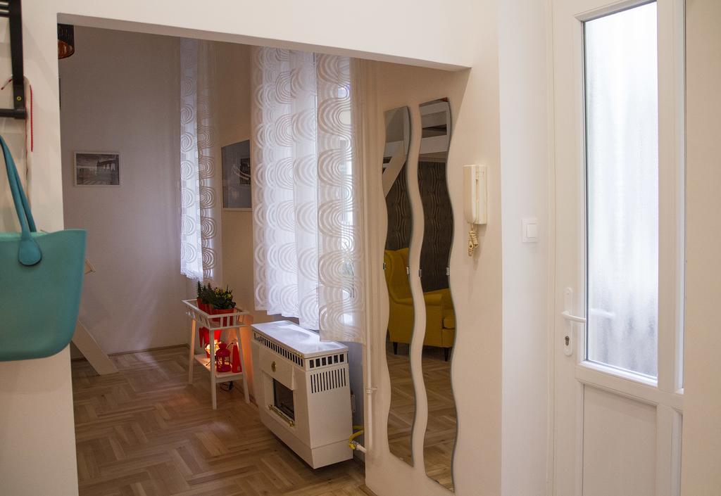 Lovag Apartman Budapest Exteriör bild