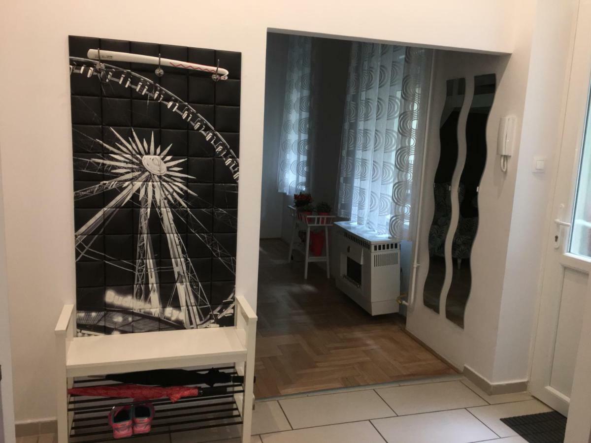 Lovag Apartman Budapest Exteriör bild